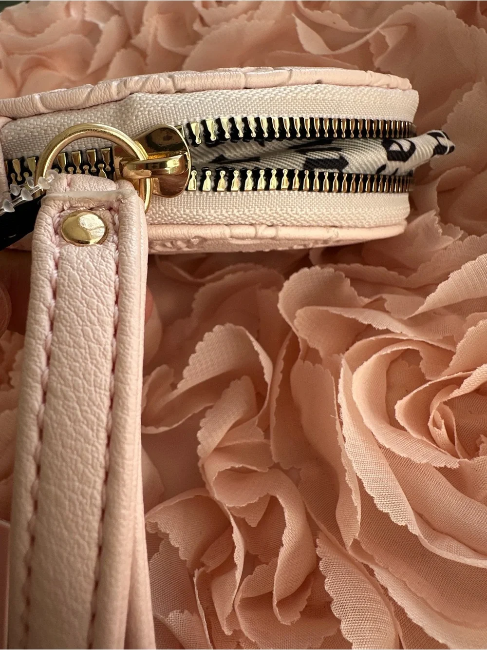 Juicy Couture Blush Pink Heart Wristlet